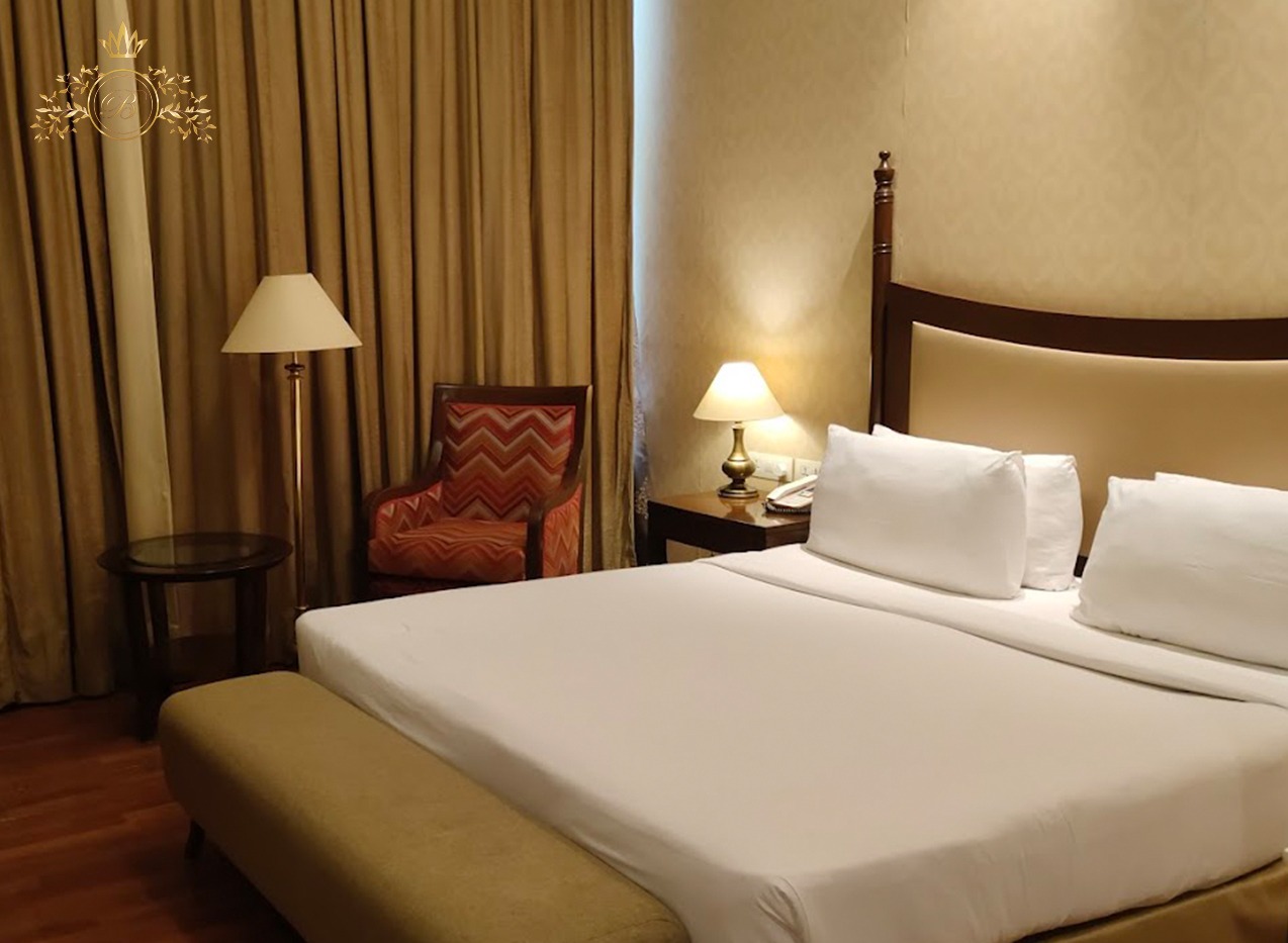 Lily White Hotel
