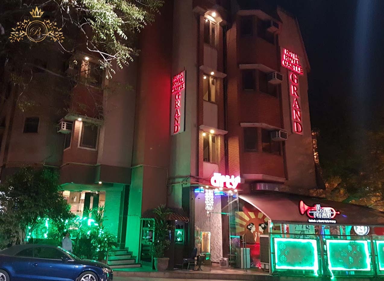 Royal Castle Grand