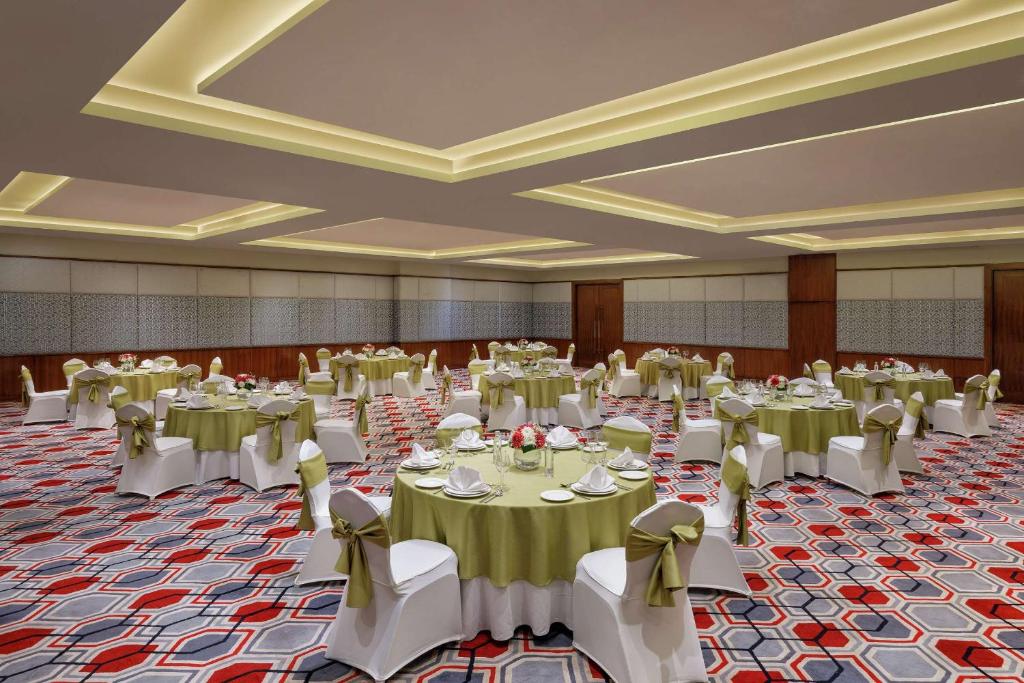 The Twin Tree Banquet