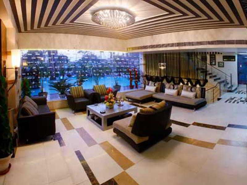 The Grand Hotel Bizzotel