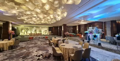 Orana Platum Banquet