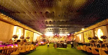 The Riviera By Ferns N Petals