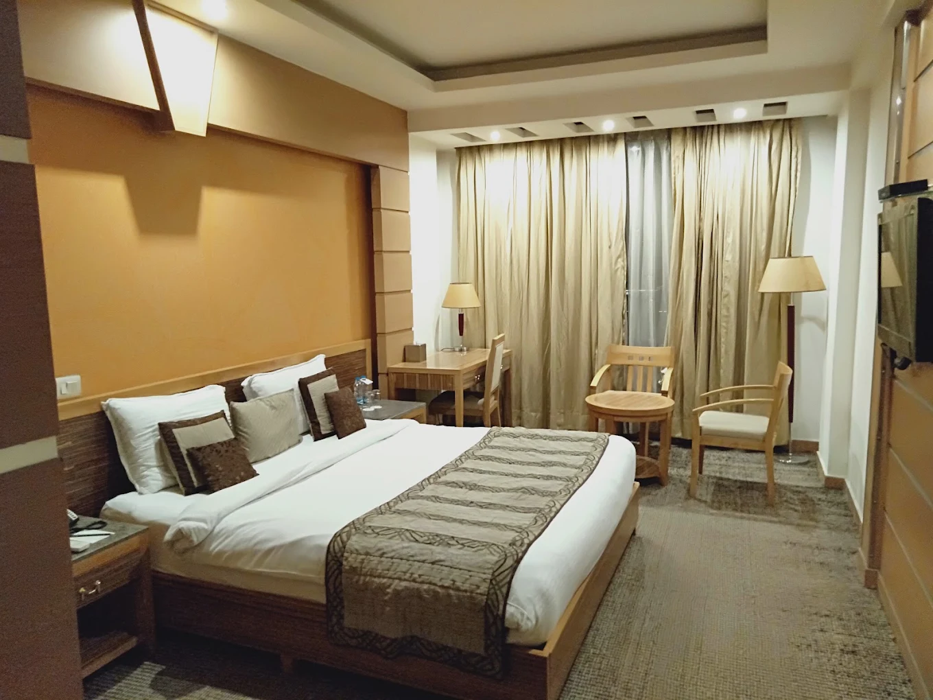 Hotel Saffron Kiran