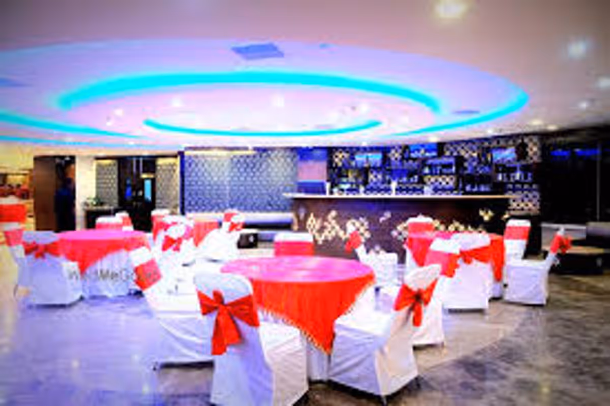 Green Lounge West Banquet