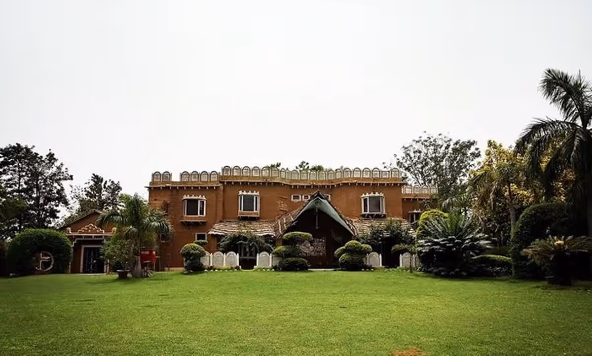 Surjivan Resort