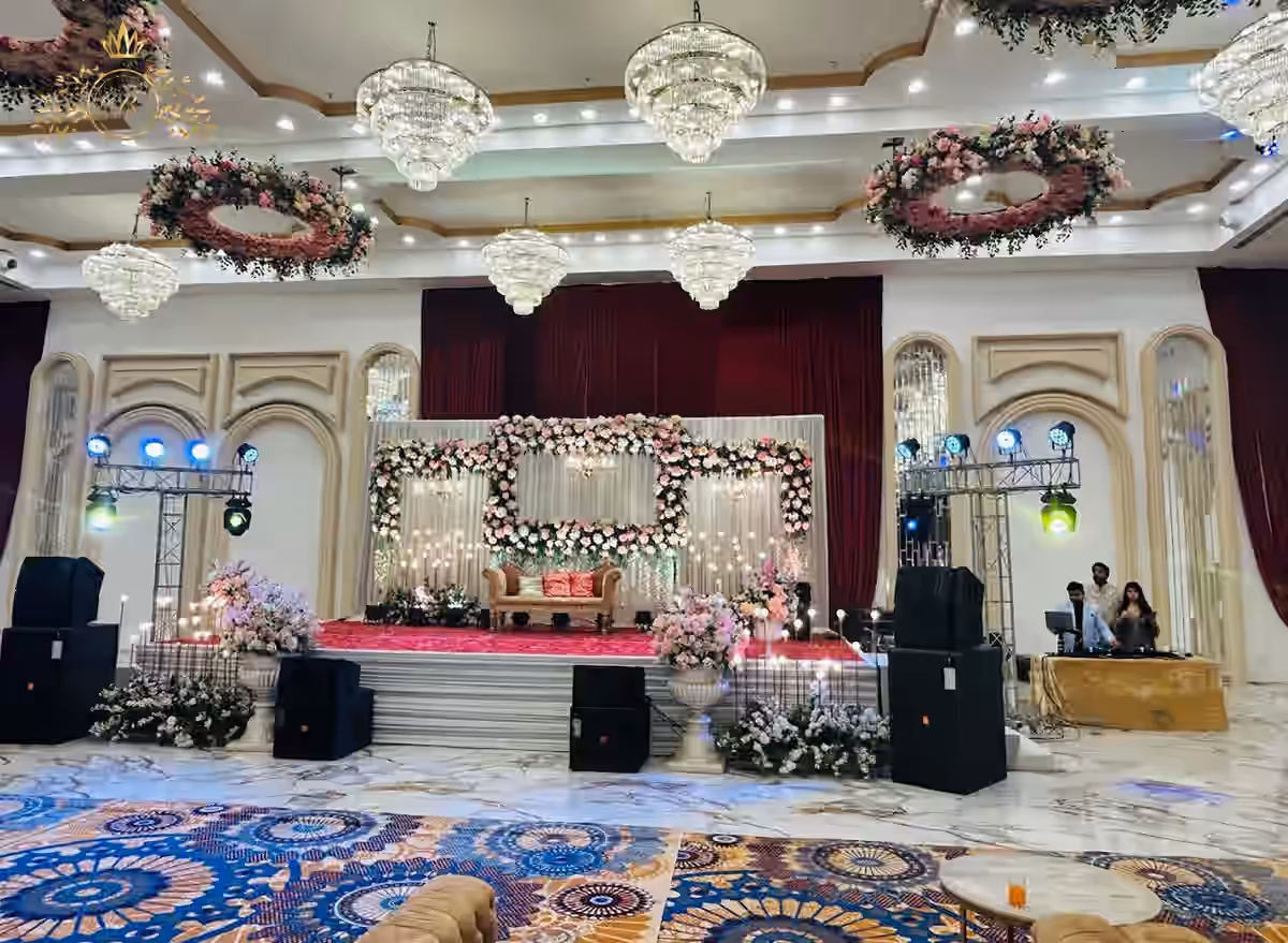 Lily White Hotel
